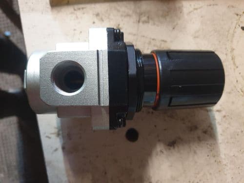 Air Pressure Regulator For PSBC990 Pressure Cabinet.Air pressure regulating valve.