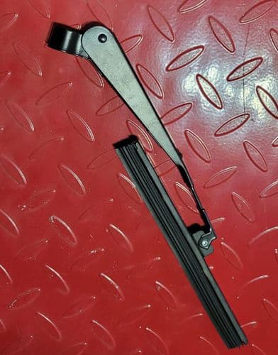 Aqua Blaster Window Wiper. Wet Blast Cabinet Wiper Blade