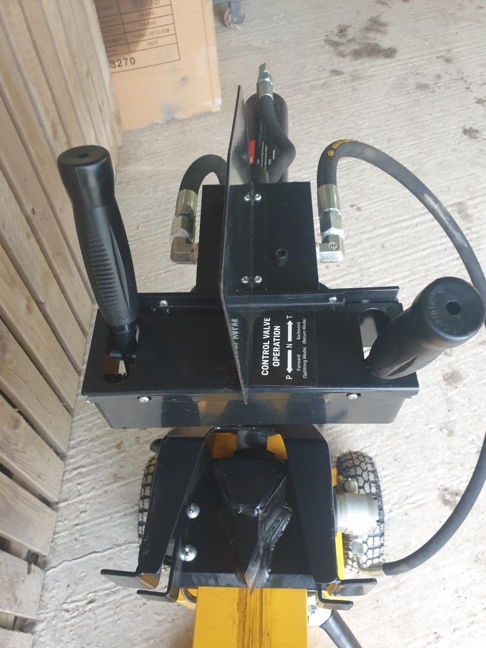 Petrol Engine Vertical 12T Log Splitter