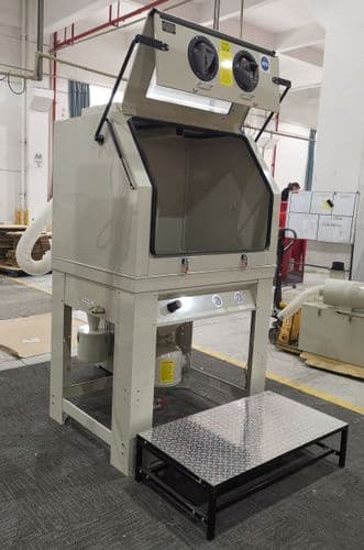Pressure Blast Cabinet with Cyclone Extractor PSBC990