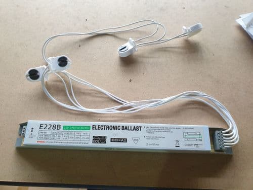 SBC990 Electronic Fluorescent Lighting Ballast, 220 → 240 V