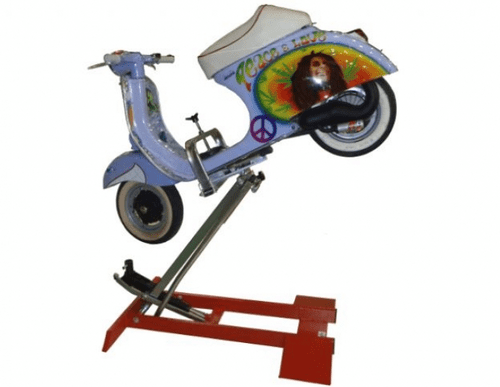 Tilting Vespa Lift SXV 17. 250kg Vespa Motorbike lift. Made in Italy