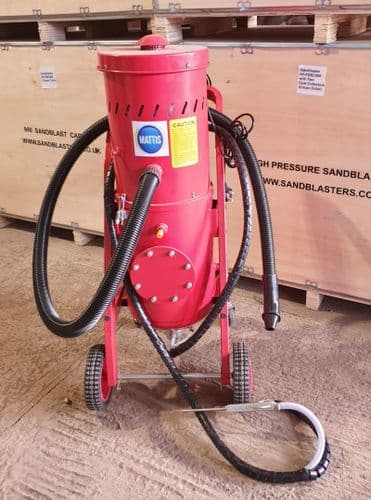 Walnut Blast Machine for intake cleaning of carbon build up