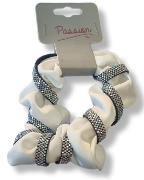 HB3006 GLITTER HAIR SCRUNCHY WHITE 12 PK £1.75 EACH