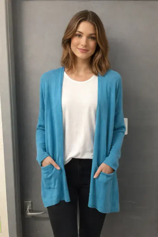 HOS11031 - 3 COLOURS @ 8.95