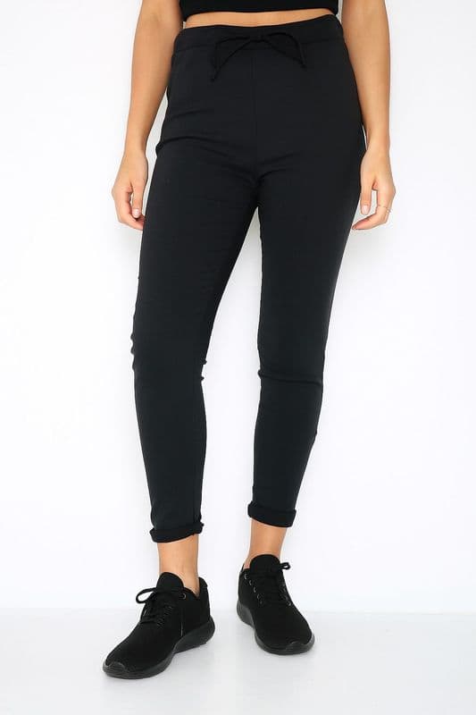 JE03122103/Black Magic Trouser