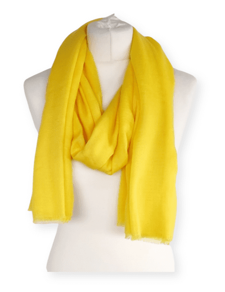 LP34323 YELLOW - SINGLES @ £3.95