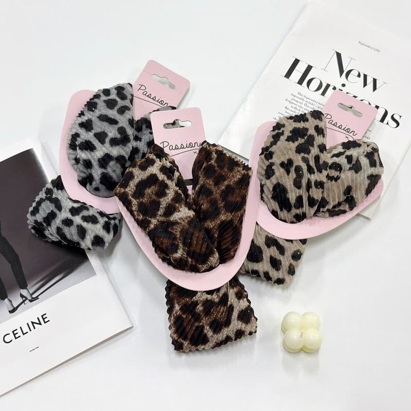 MM2104 LEOPARD PRINT - 3 ASST @ £2.95