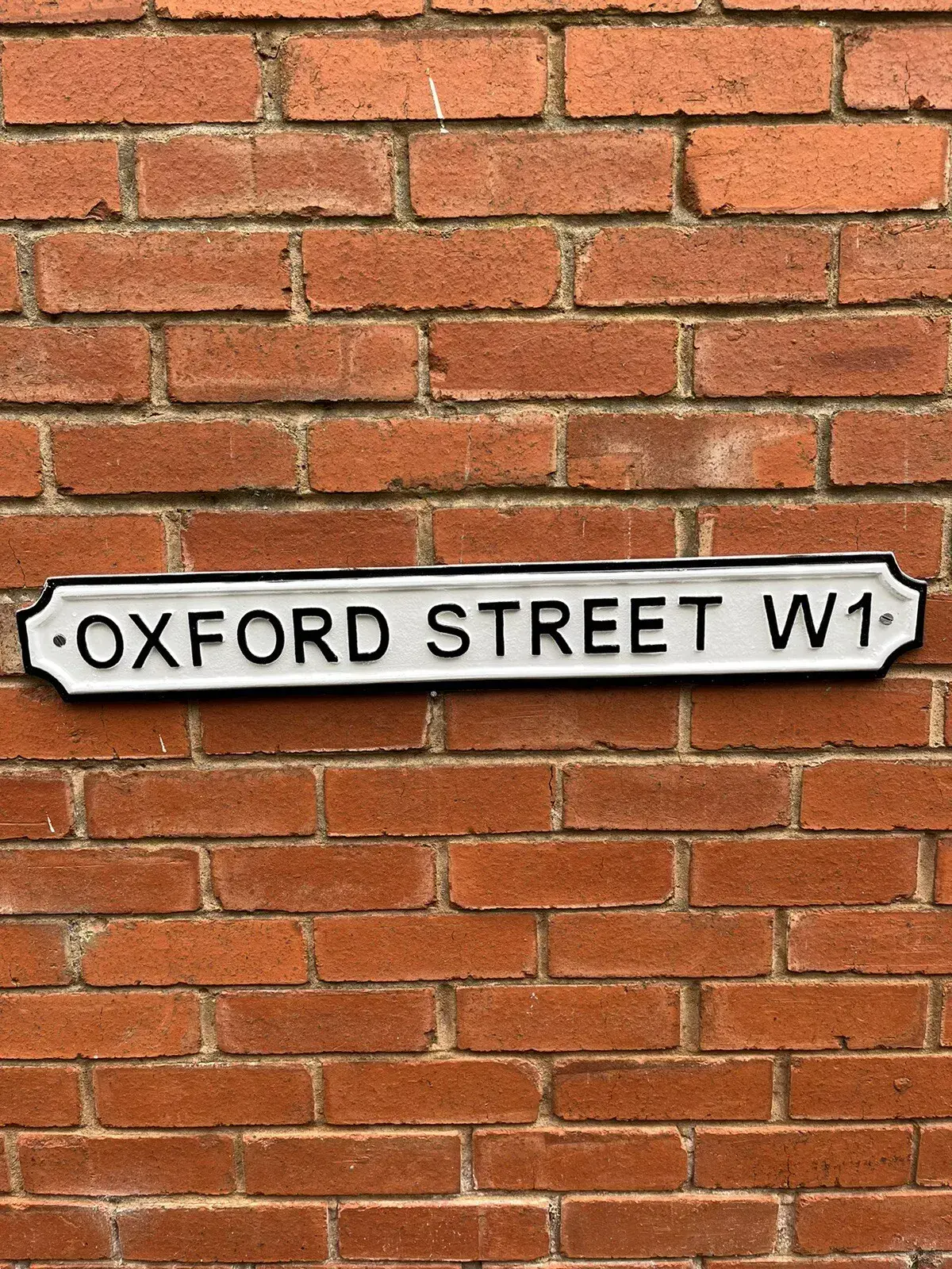 【新品・ロンドン雑貨】ストリートサインOXFORD STREET W1 ※英国製 OXFORD STREET W1 London Vintage Style Road Street Sign SOLID METAL