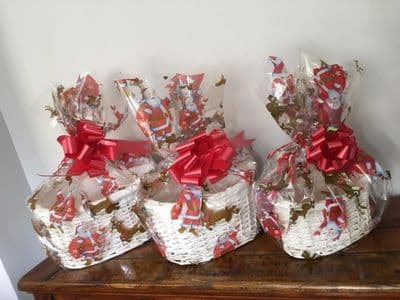 White Oval Willow Basket Make Your Own Santa Hamper Kit 3 Sizes, including Bows & Cellophane Xmas
