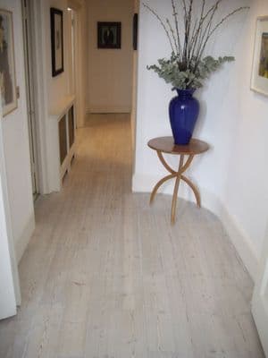 Kit, Prepare Woca Softwood Lye, Oil finish Woca extra white Master Oil DC002 and DC018