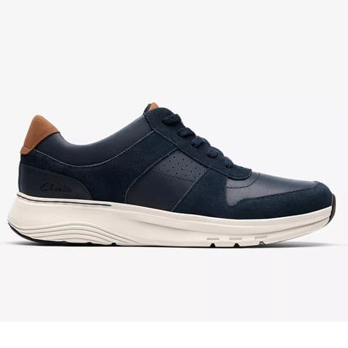 Clarks MOTION TREK GO Shoe