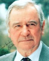 George Baker Of Ruth Rendall Mysteries I Claudius 10x8 Hand Signed Photo