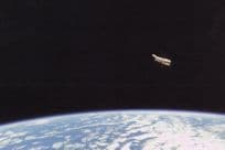 Hubble Space Telescope Shuttle Columbia STS-109 Photo Postcard