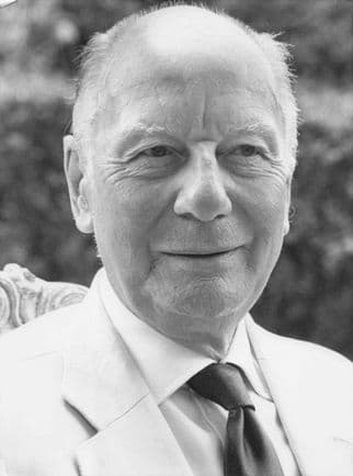 John Gielgud at 79 Years Old Large Vintage Press Photo