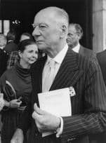 John Gielgud at Kenneth More Funeral 1982 Large Press Photo