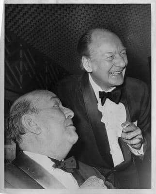 John Gielgud at Noel Cowards 70th Birthday Old 10x8 Press Photo