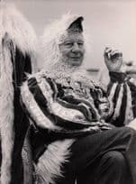 John Gielgud Egg Yolk in The Goose King Pantomime 1984 Large Press Photo