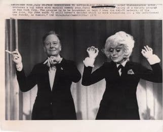 John Gielgud Tap Dancing With Carol Channing 9x7 Press Photo