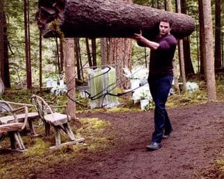 Kellan Lutz as Emmett Cullen Twilight 10x8 Hand Signed Photo