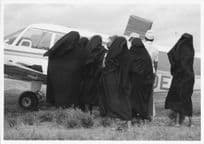Lamu Manda Island Women Muslim Fashion At Airstrip Kenya Africa Vintage Press Photo
