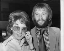 Lulu Amazing Sunglasses Greece Heathrow Airport 1971 Press Photo