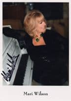 Mari Wilson Jazz Blues Singer Cry Me A River 8x6 Hand Signed Photo