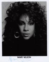 Mary Wilson The Supremes Motown Singer 10x8 Hand Signed Photo