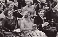 Princess Beatrix En De Heer Claus Von Amsberg RPC Postcard