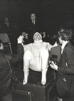 Shirley Bassey Disaster Collapsing at Live London Concert Press Photo