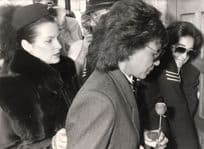 Shirley Bassey Red Rose Policeman Daughters Funeral Large Press Photo