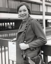 Shirley Maclaine 1971 Berlin Germany Film Festival 10x8 Press Photo