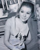 Susan Hampshire Beautiful Large 10x8 Hand Signed Photo