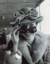 Suzannah Leigh Of Vivien Hammer Horror Film Actress 10x8 Hand Signed Photo