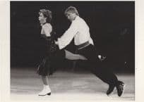 Torville & Scream Dean Amazing Holland Ice Skating Postcard