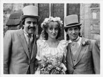 Willie Thorne Snooker Wedding Day & Gary Lineker Vintage Press Photo