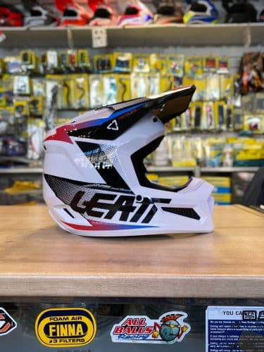 LEATT 2.5 V24 BLACK WHITE HELMET