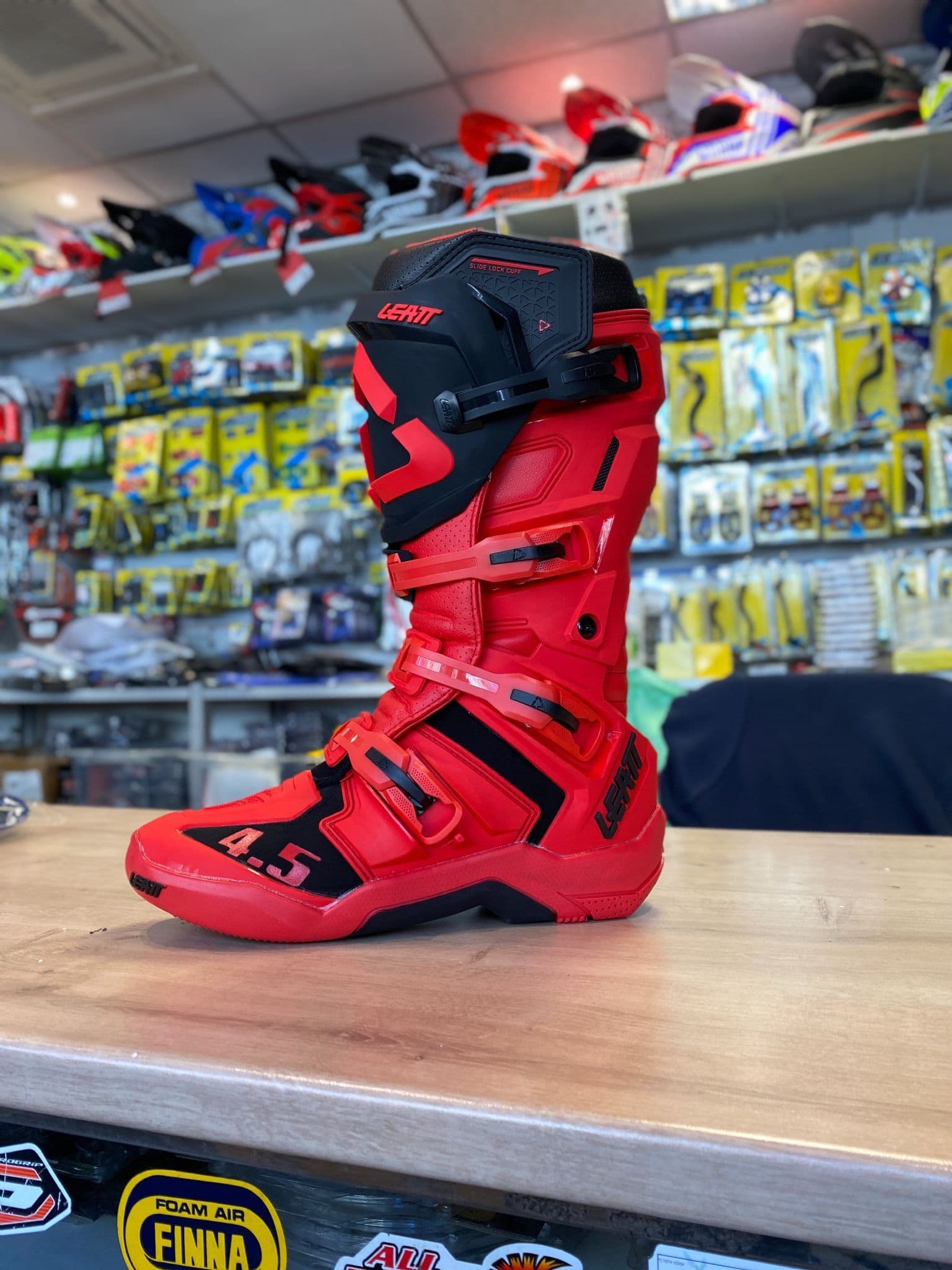 LEATT 4 5 Red Boots