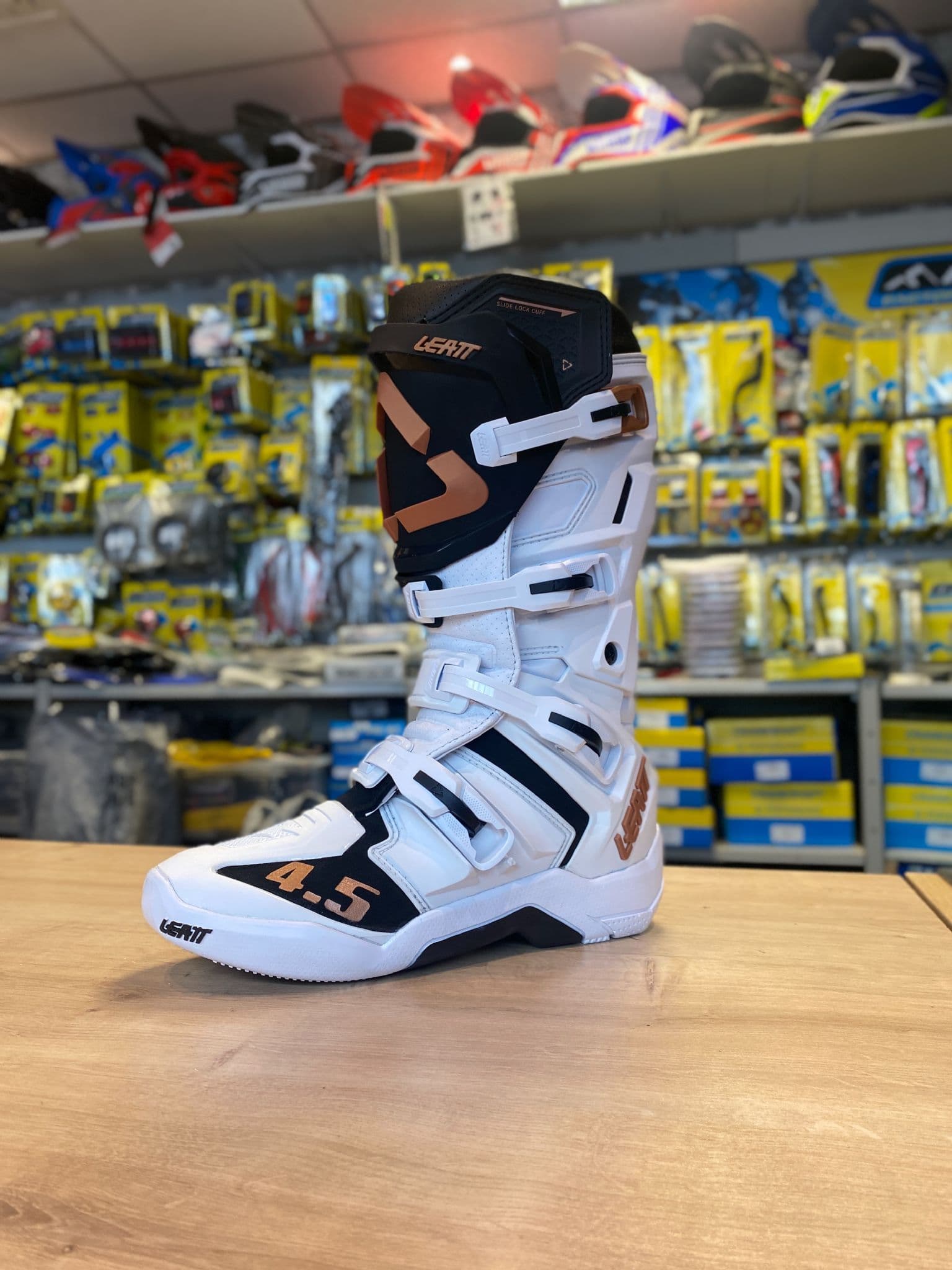 LEATT 4 5 White Boots