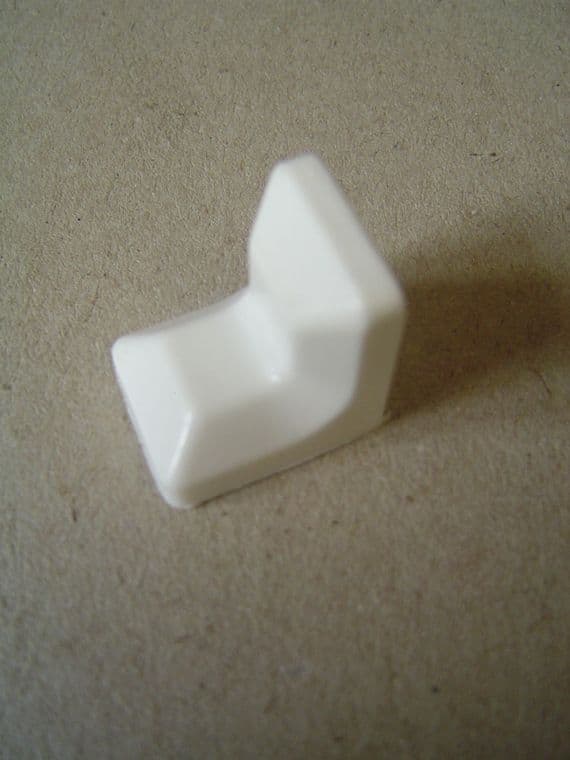 1 x 1 BRACKET COVER - WHITE - EACH