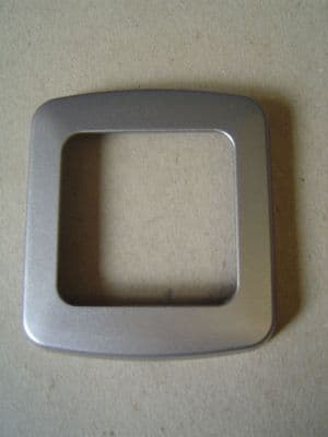 CBE 1 MODULE FLATLINE CORNICE SILVER