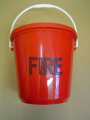 H DUTY D SHAPE FIRE BUCKET WITH LID