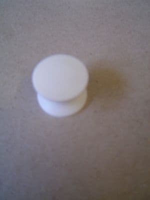 KNOB 23 x 19 - WHITE