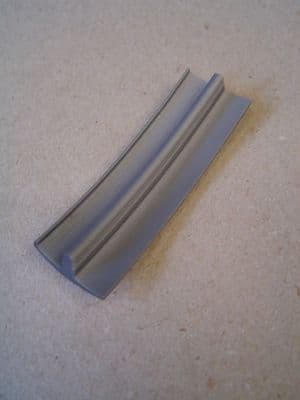 SINGLE LIP T FURNITURE TRIM SILVER PER METRE