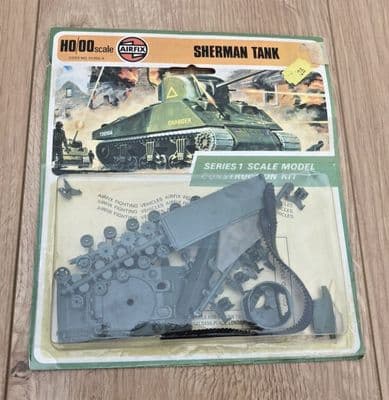 Airfix Model Kit 01303 - Sherman Tank - H0/00