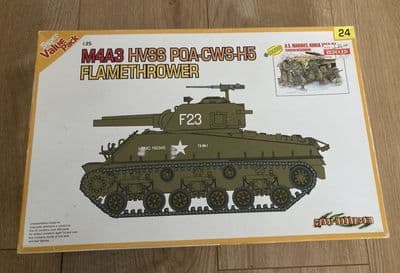 Cyber Hobby / Dragon Model Kit 9124 - M4A3 HVSS POA-CWS-H5 Flamethrower - 1/35