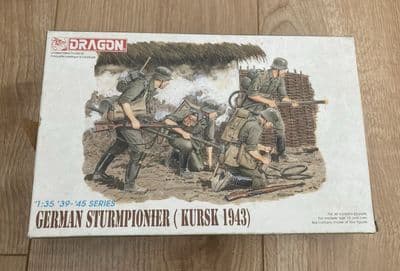 Dragon Model Kit 6024 - German Sturmpionier (Kursk 1943) - 1/35 - Pts Sealed