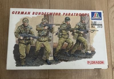 Italeri Model Kit 343 - German Bundeswehr Paratroops - 1/35 - Pts Sealed