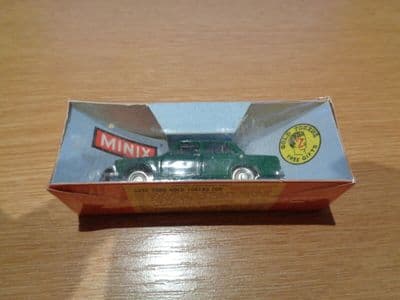 L202 *Vintage 1960s* MINIX Little Cars - RC9 Simca 1300 Boxed Dark Green