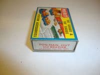 Merit 5034 Fog-Man, Hut and Brazier